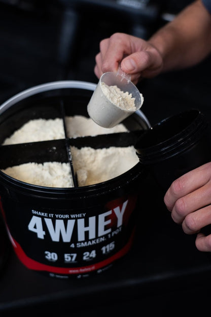 4WHEY eiwitpoederpot met label ‘Shake it your whey’